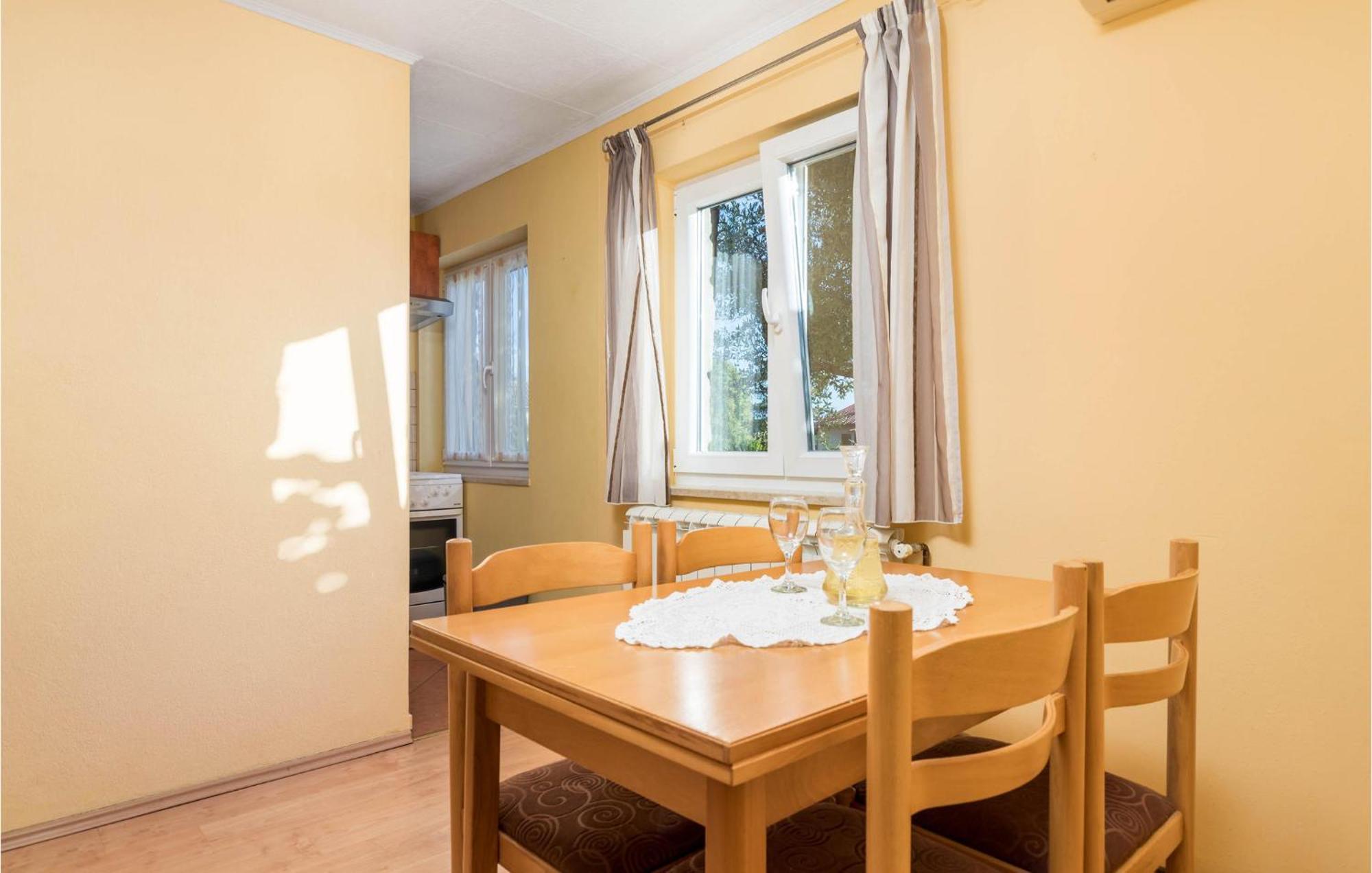 Stunning Apartment In Lovran With Kitchen Esterno foto
